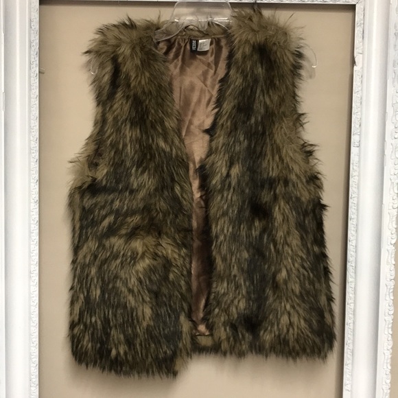 Divided Jackets & Coats Divided H M Faux Fur Vest Poshmark